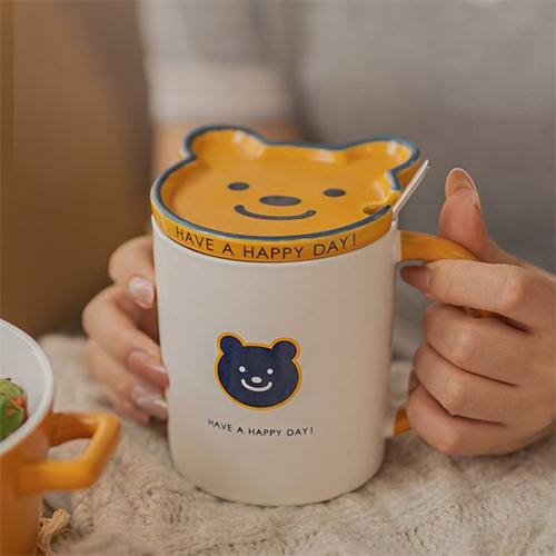 Rainbow Pooh Ceramic Cup