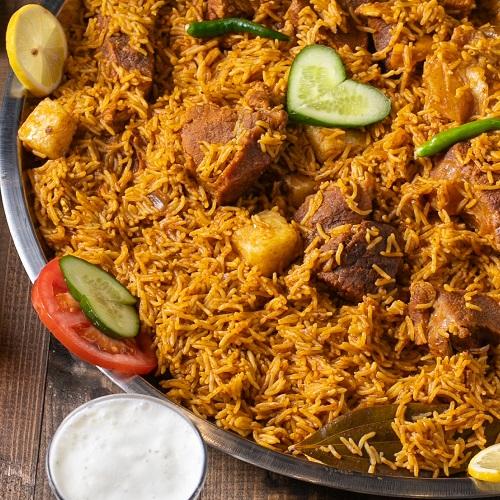 صينية مضغوط حاشي تكفي 4الى6اشخاص