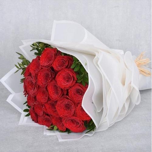 Happy Valentine Bouquet Red Model No.RS54