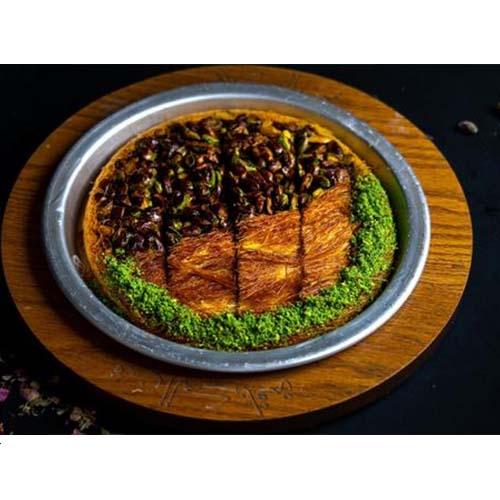 Kunafa Hasir with Pistachio and Cream