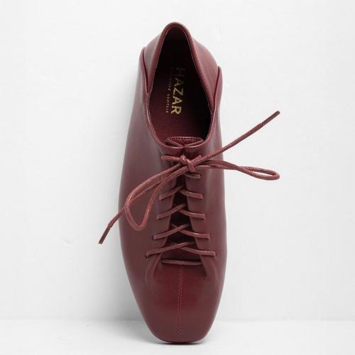 Flat with Rope Tie Burgundian