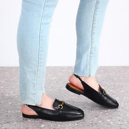 Sandal Flat Leather with Ring Black
