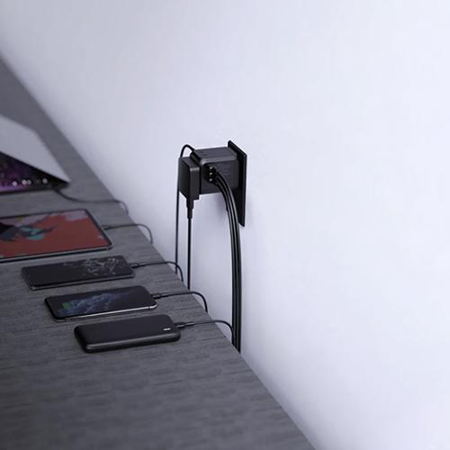 اوكي محول العالمي 3منافذ USB ومنفذ Type C PD بقدرة 30واط اسود
