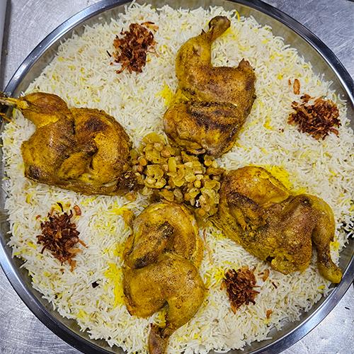 صينية مجبوس دجاج تكفي 4اشخاص