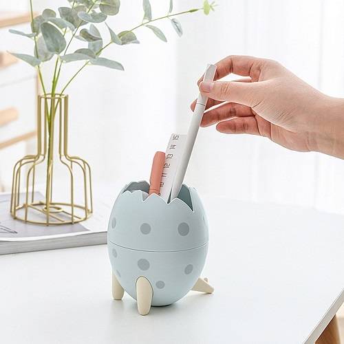 CrackNest Pencil Storage with Egg Shape