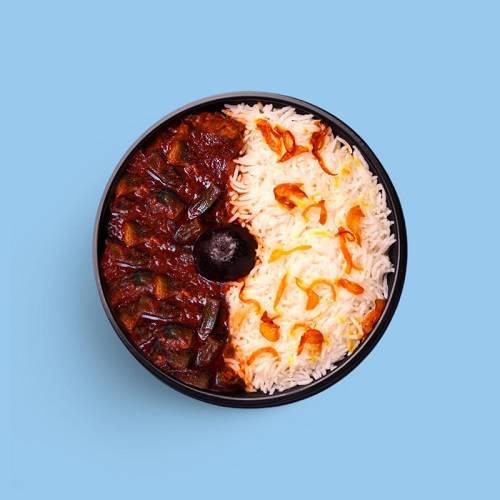 Maraq Bamya with Plain White Rice