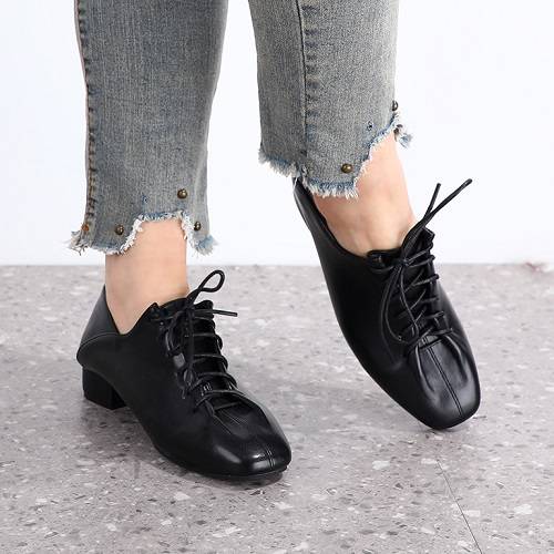 Lace Up Shoes with 5cm Heel Leather Black